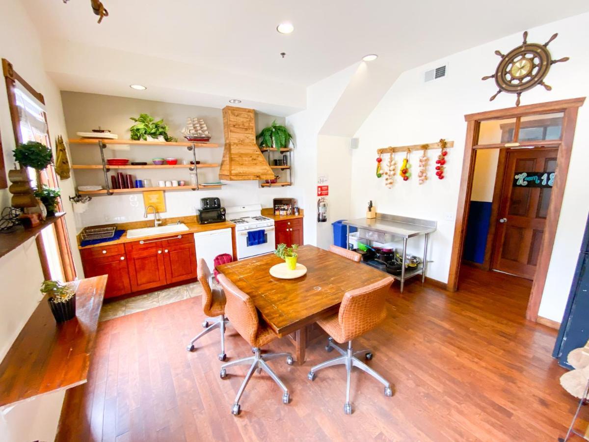 Ith San Diego Adventure Hostel (Adults Only) المظهر الخارجي الصورة